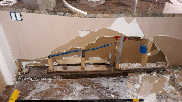 Best Emergency water damage restoration  in Woodside, CA